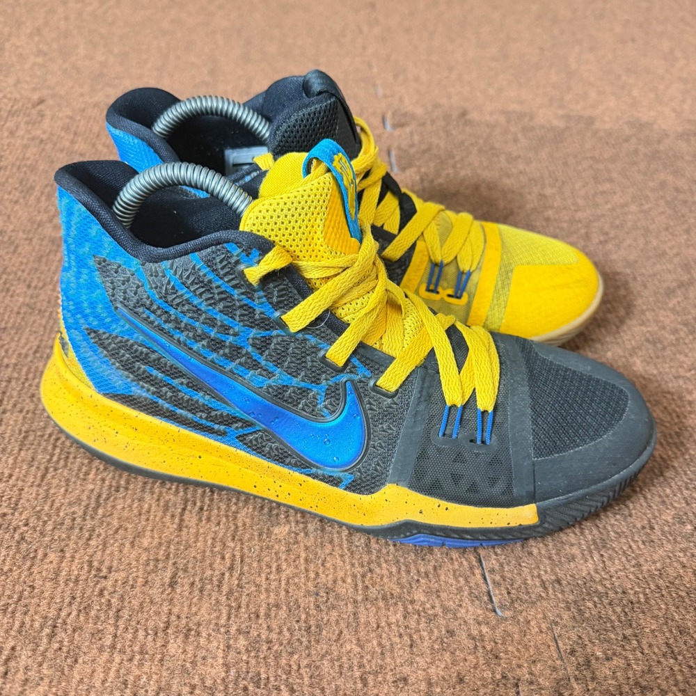 B- Nike Kyrie 3 What The University Gold Black Blue AH2287-700 Kids Size 6.5Y